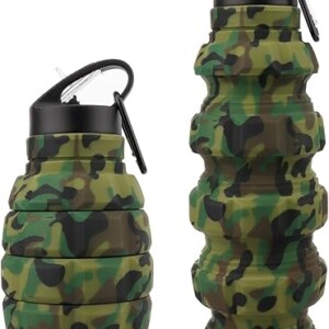 Collapsible Travel Water Bottle19.6 oz, Reuseable Silicone Foldable Water Bottles for Gym Camping Hiking, Portable Leak Proof Sports Water Bottle with Carabiner (Army green camouflage)